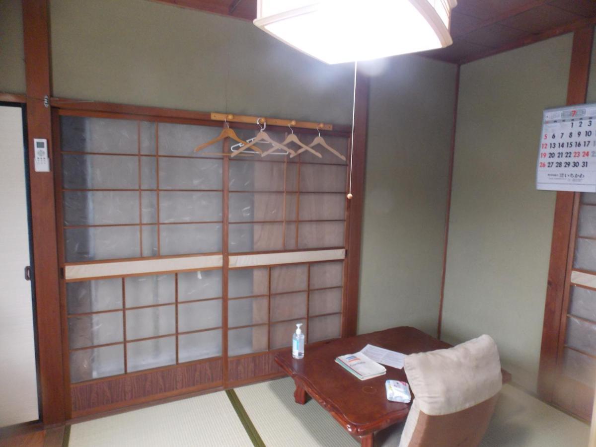 Hojo Suigun Youth Hostel Matsuyama  Buitenkant foto