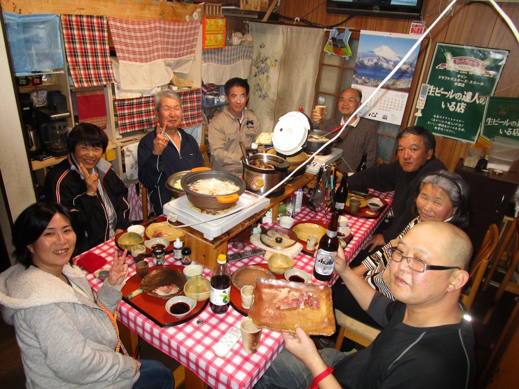 Hojo Suigun Youth Hostel Matsuyama  Buitenkant foto